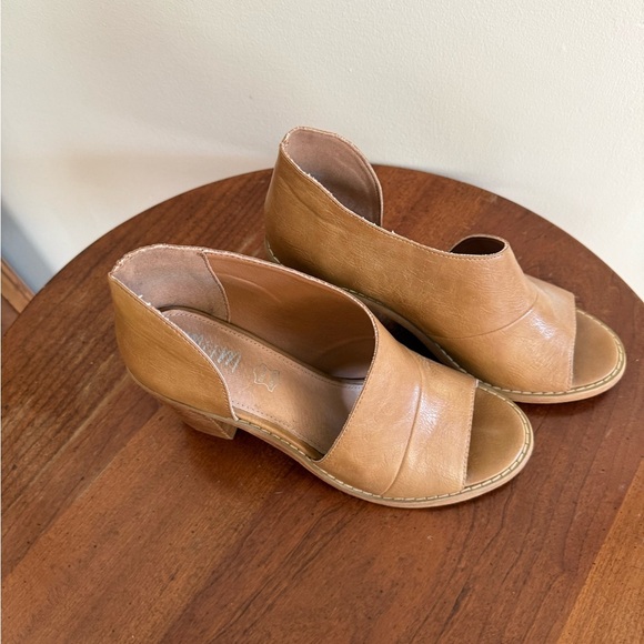 Mi.iM Brown Jessica Heels Cutout Women’s Size 8.5 - Picture 2 of 10